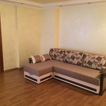 Apartment On Kostyushka 20 Λβιβ Εξωτερικό φωτογραφία